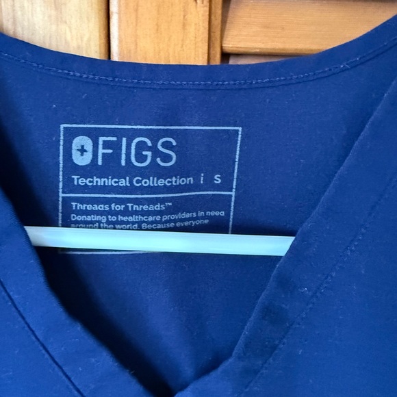 Navy Blue FIGS technical collection jogger set like new condition! - Picture 2 of 4